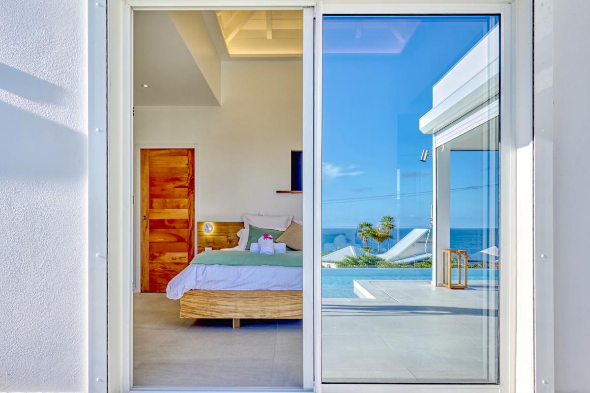 23.Location villa de luxe piscine vue mer Ste Anne Guadeloupe_Suite 1